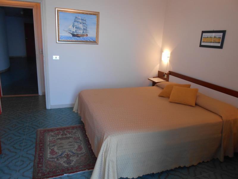פורטו סנטו סטפנו Hotel Vittoria מראה חיצוני תמונה